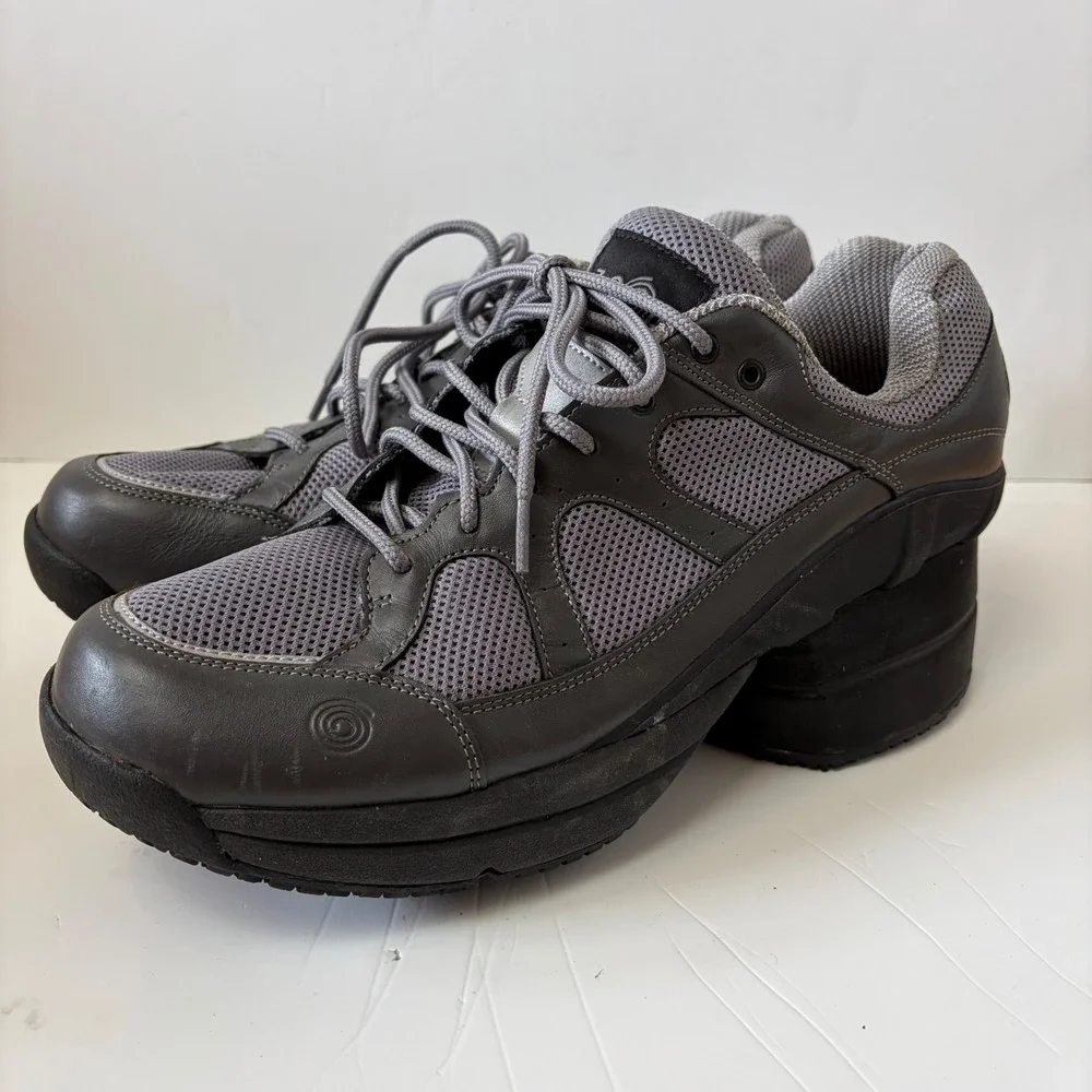 Z-Coil Pain Relief Footwear Mens 11 Grey Enclosed Coil Slip Resistant Sneakers